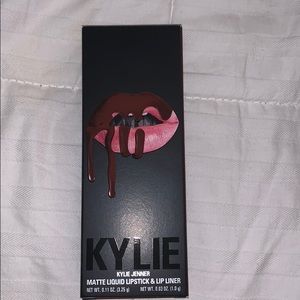 Kylie lip kit